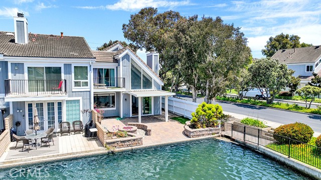 Detail Gallery Image 35 of 63 For 3842 Montego Dr, Huntington Beach,  CA 92649 - 4 Beds | 3 Baths