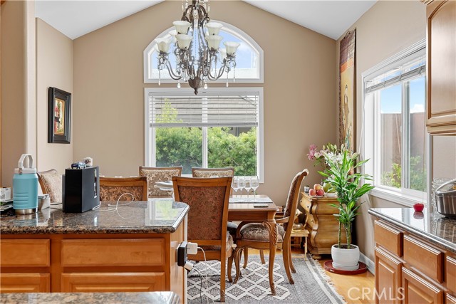 Detail Gallery Image 26 of 43 For 211 S Francisca, Redondo Beach,  CA 90277 - 4 Beds | 3 Baths