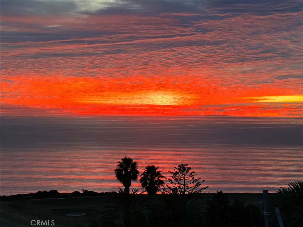 https://media.crmls.org/medias/43244691-e364-4316-a62d-a8d2fe86d051.jpg?preset=X-Large