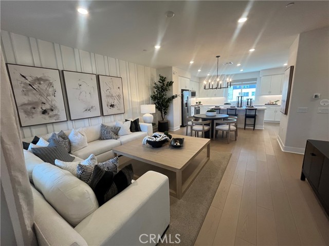 Detail Gallery Image 13 of 41 For 1872 Union #25,  Anaheim,  CA 92805 - 3 Beds | 2/1 Baths