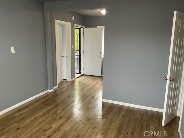 Detail Gallery Image 17 of 26 For 961 W 47th St, Los Angeles,  CA 90037 - – Beds | – Baths
