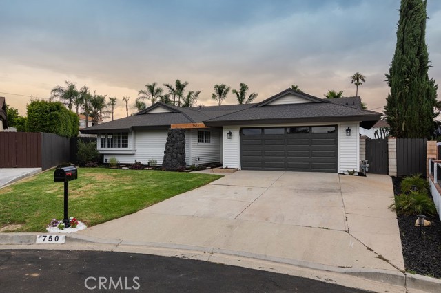 750 Saint Andrews Court, Corona, CA 92882