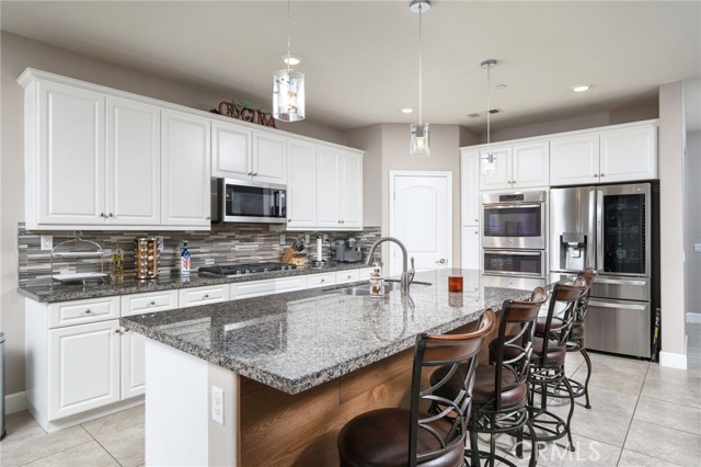 Detail Gallery Image 11 of 53 For 7882 Shoreham St, Corona,  CA 92880 - 4 Beds | 3 Baths