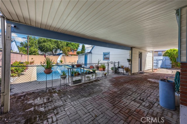 1995 Cadillac Drive, Pomona CA: https://media.crmls.org/medias/4327763d-dc69-42ad-9331-40996ebad0f1.jpg