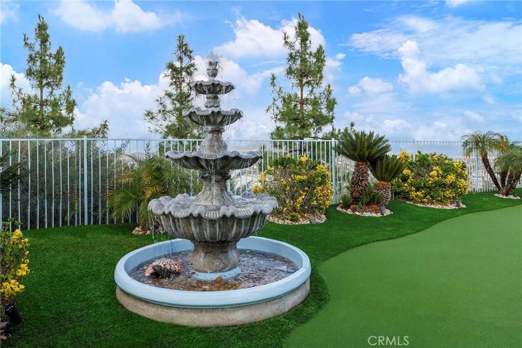 https://media.crmls.org/medias/432797b7-13e6-42a5-b238-df9a988b59a1.jpg?preset=X-Large