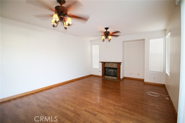 28782 Vela Drive, Menifee CA: https://media.crmls.org/medias/4327cdd3-3150-4bb4-b3ba-e32a7018f631.jpg