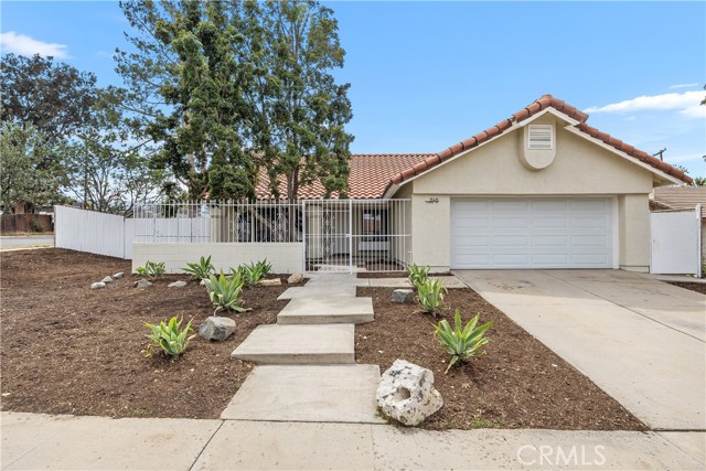 1348 Sandia Street, Corona CA: https://media.crmls.org/medias/4327da51-c86e-4b1c-899b-c76e100b9aaf.jpg