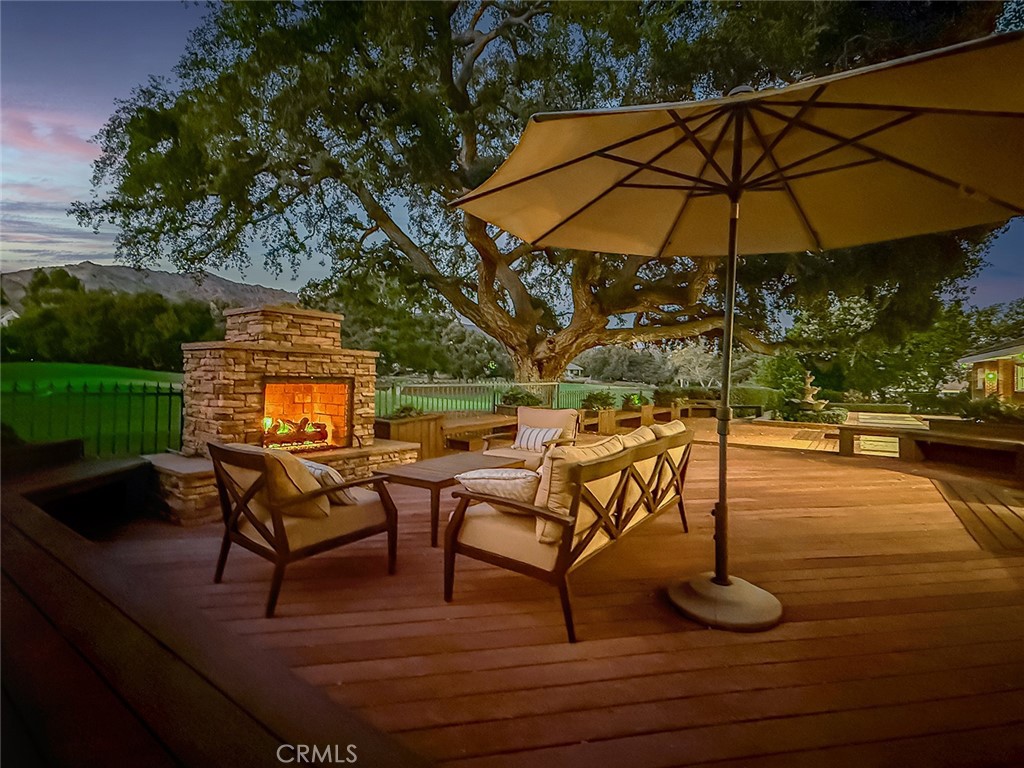 https://media.crmls.org/medias/432848a5-5e07-4dfc-85de-81d799b58dd9.jpg?preset=X-Large