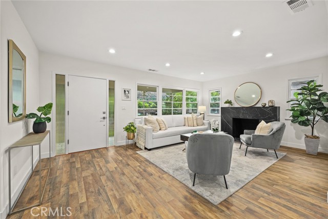 3617 Montrose Avenue photo 8