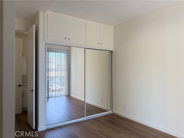 13223 Moorpark Street, 3 photo 6