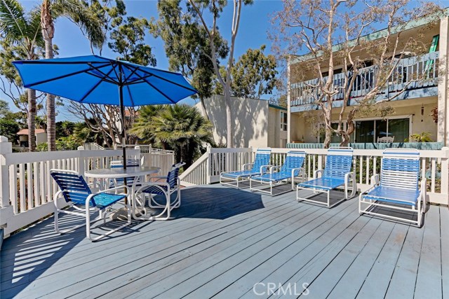 615 Prospect Avenue, Redondo Beach, California 90277, 2 Bedrooms Bedrooms, ,1 BathroomBathrooms,Residential,Sold,Prospect,SB17053340