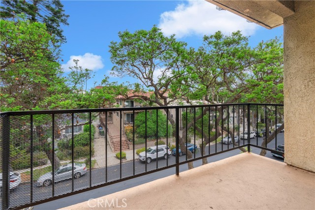 935 W 10th Street, San Pedro CA: https://media.crmls.org/medias/432a66a2-52a4-4bb9-9a25-238c0ca171b3.jpg