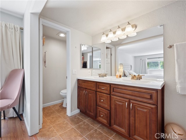 1919 E Beverly Way, Long Beach CA: https://media.crmls.org/medias/432ad935-721b-42ef-9dc9-99ca68c8b432.jpg