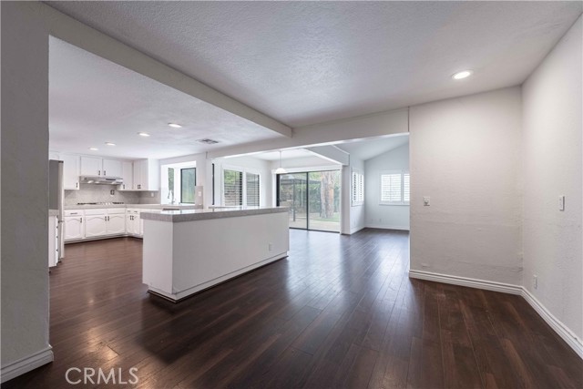 Detail Gallery Image 12 of 45 For 27821 via Amistosa, Agoura Hills,  CA 91301 - 5 Beds | 3 Baths