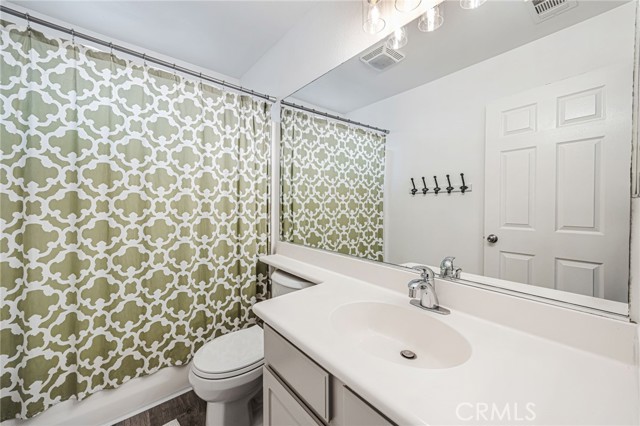 Image 40 of 47 For 28169 Arborglenn Drive