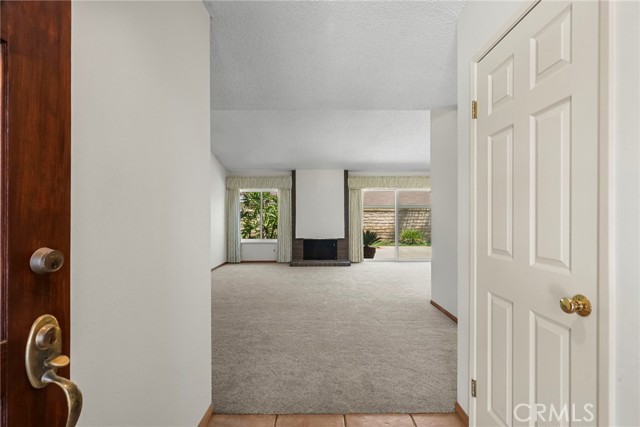 25530 Meadow Mont Street, Valencia CA: https://media.crmls.org/medias/432c0e6f-264c-4cd7-8cf1-727240e53bc1.jpg
