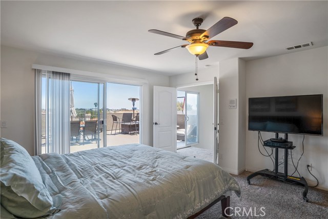 118 Prospect Avenue, Redondo Beach, California 90277, 4 Bedrooms Bedrooms, ,3 BathroomsBathrooms,Residential,Sold,Prospect,PV18117287