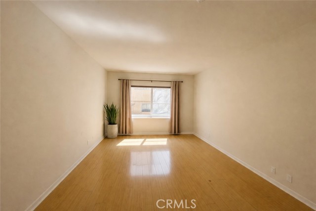 Detail Gallery Image 12 of 18 For 1811 Manning #302,  Los Angeles,  CA 90025 - 3 Beds | 4 Baths