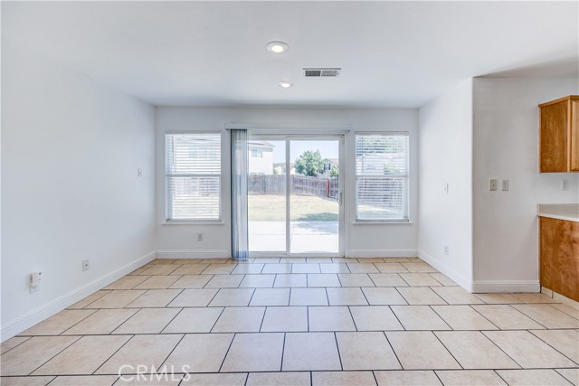 Detail Gallery Image 10 of 70 For 1219 Daybreak Dr, Merced,  CA 95348 - 4 Beds | 3/1 Baths