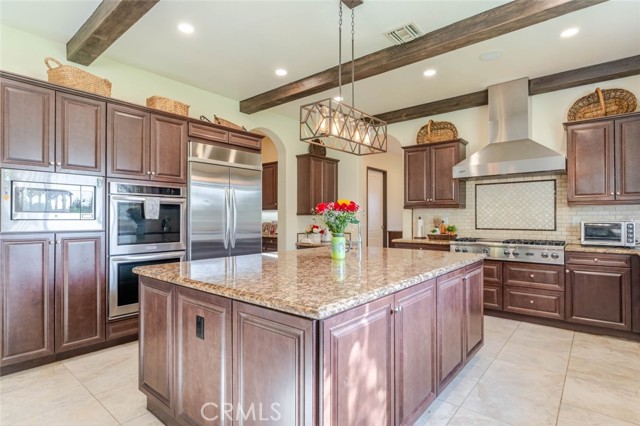 Detail Gallery Image 19 of 72 For 10817 W Stallion Ranch Rd, Sunland,  CA 91040 - 5 Beds | 6 Baths