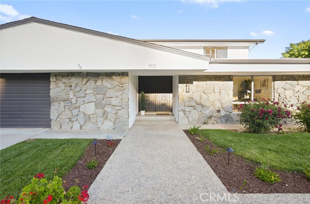 Detail Gallery Image 2 of 64 For 5932 Ellenview Ave, Woodland Hills,  CA 91367 - 5 Beds | 4 Baths