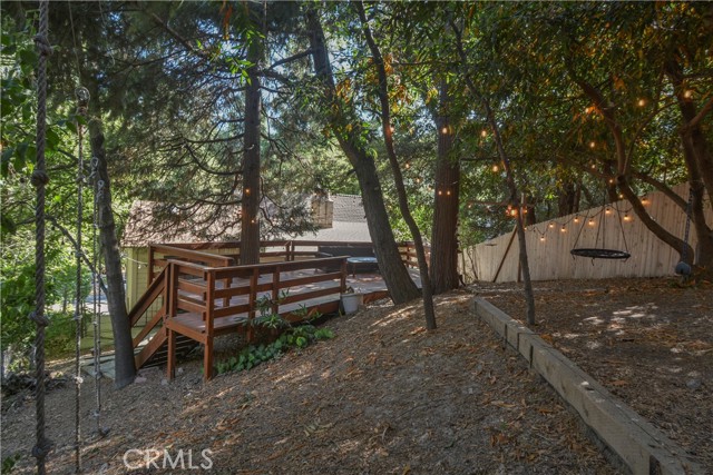 Detail Gallery Image 4 of 33 For 23696 Manzanita Dr, Crestline,  CA 92325 - 2 Beds | 2 Baths