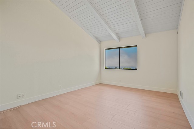 54 Cresta Verde Drive, Rolling Hills Estates CA: https://media.crmls.org/medias/432e5d7c-662c-41b0-a196-487e595da045.jpg