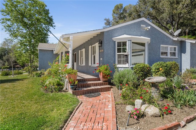 Detail Gallery Image 2 of 38 For 1433 Del Monte Dr, Glendale,  CA 91207 - 2 Beds | 1/1 Baths