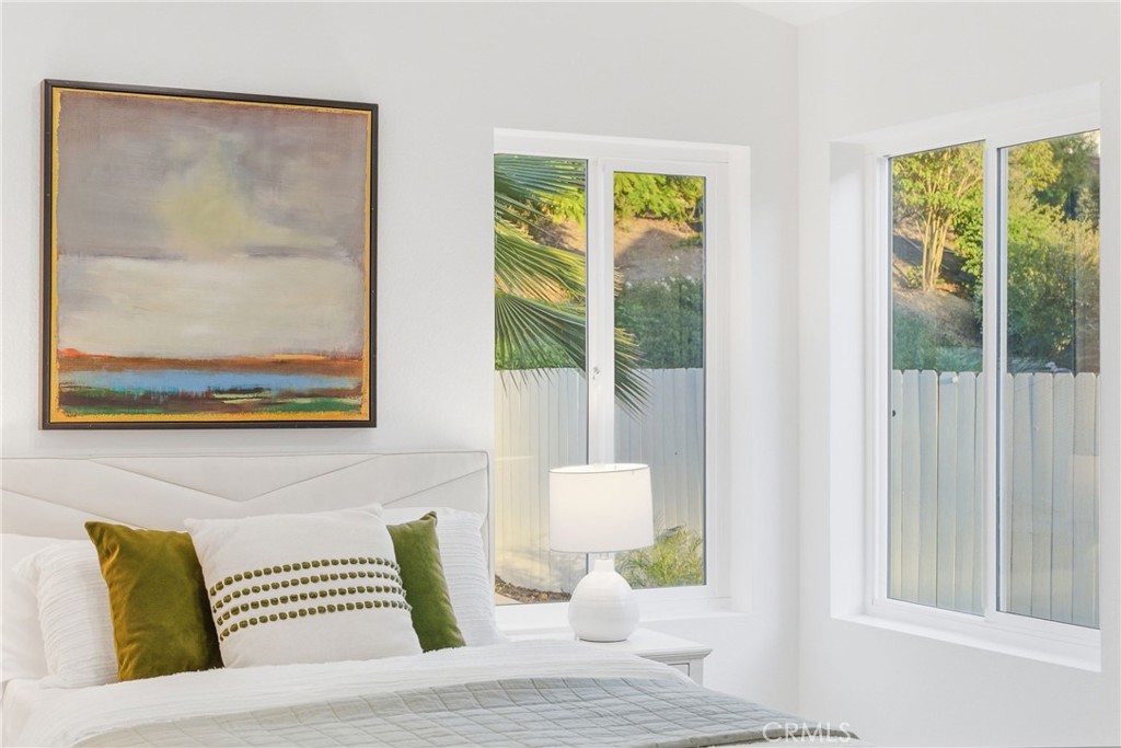 https://media.crmls.org/medias/432f8df2-3229-433b-ab66-ccf96228b191.jpg?preset=X-Large