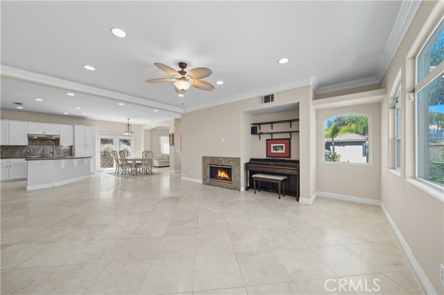 30571 Longhorn Drive, Canyon Lake CA: https://media.crmls.org/medias/432fb7c7-d8dc-421a-81dd-23d41ec90ff0.jpg
