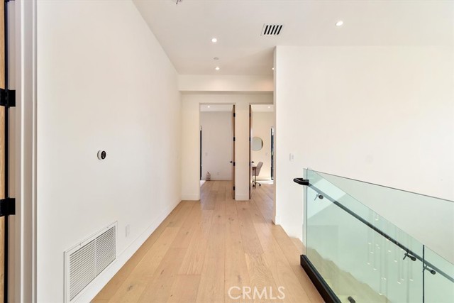 Detail Gallery Image 29 of 44 For 5347 Natick Ave, Sherman Oaks,  CA 91411 - 5 Beds | 5/1 Baths