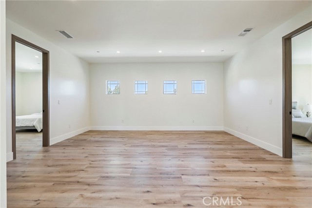 Detail Gallery Image 12 of 30 For 10347 Mapledale St, Bellflower,  CA 90706 - 4 Beds | 3 Baths