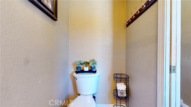 Detail Gallery Image 32 of 74 For 14380 La Brisa Rd, Victorville,  CA 92392 - 4 Beds | 2/1 Baths