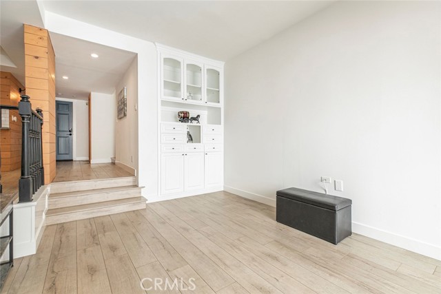 11911 Magnolia Boulevard, Valley Village CA: https://media.crmls.org/medias/4331900a-98ca-4754-9a32-0ef1d168c1a9.jpg