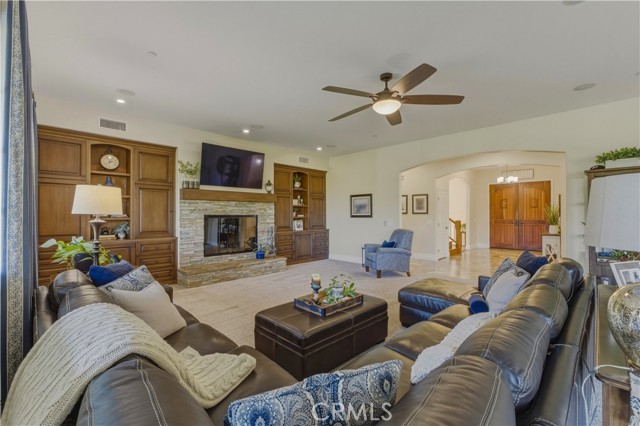 Detail Gallery Image 12 of 60 For 14179 Woods Valley, Valley Center,  CA 92082 - 4 Beds | 3/1 Baths