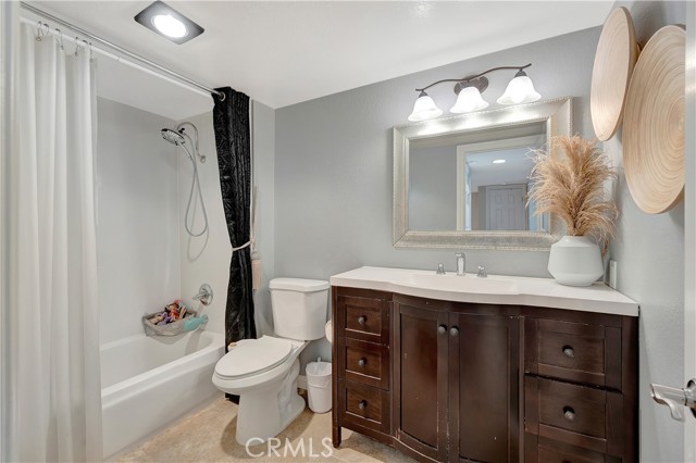 Detail Gallery Image 31 of 53 For 18795 Club Ln, Huntington Beach,  CA 92648 - 3 Beds | 2/1 Baths