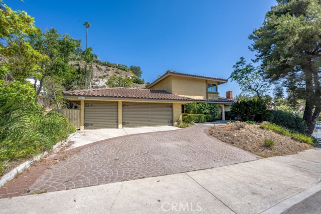 851 Misty Isle Drive, Glendale CA: https://media.crmls.org/medias/4333056b-34fa-4c3a-a0e0-c921c86abde1.jpg