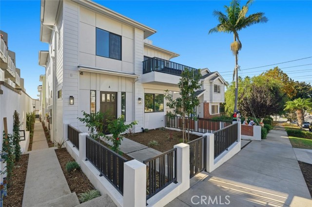 Detail Gallery Image 2 of 41 For 617 N Irena Ave a,  Redondo Beach,  CA 90277 - 4 Beds | 3/1 Baths