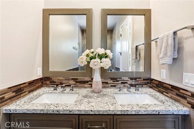 Detail Gallery Image 29 of 48 For 6450 Teesdale Ave, North Hollywood,  CA 91606 - 3 Beds | 3 Baths