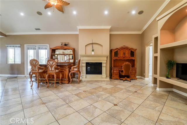 6116 Chadbourne Avenue, Riverside CA: https://media.crmls.org/medias/433450f2-32c0-4d87-afa8-f77f392238ff.jpg