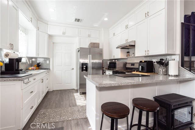 7744 Rhea Avenue, Reseda CA: https://media.crmls.org/medias/43345e2b-1fe8-4e04-9c39-02346a343ca2.jpg