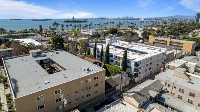 Detail Gallery Image 12 of 47 For 3665 E 1st St #202,  Long Beach,  CA 90803 - 2 Beds | 2 Baths