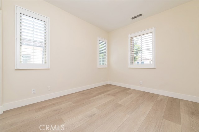 85 Birmingham, Irvine CA: https://media.crmls.org/medias/4335903a-27a2-49f6-a67d-c43c71afb28c.jpg