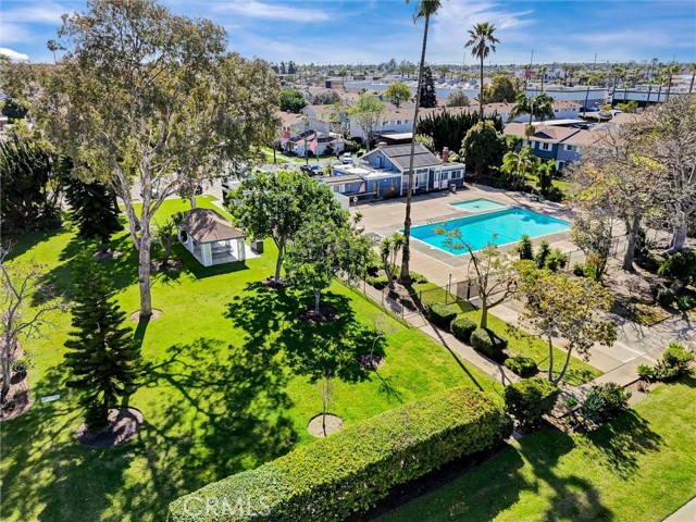 Detail Gallery Image 14 of 18 For 10210 Holburn, Huntington Beach,  CA 92646 - 1 Beds | 1 Baths