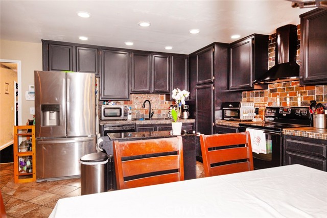 23356 Via San Miguel, Aliso Viejo CA: https://media.crmls.org/medias/433630ea-6488-48c8-a6ff-776c579e2b80.jpg
