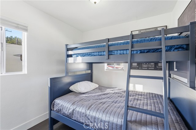 2005 phelan Lane, Redondo Beach CA: https://media.crmls.org/medias/43367753-bdfb-4b82-b366-36904ae643ac.jpg