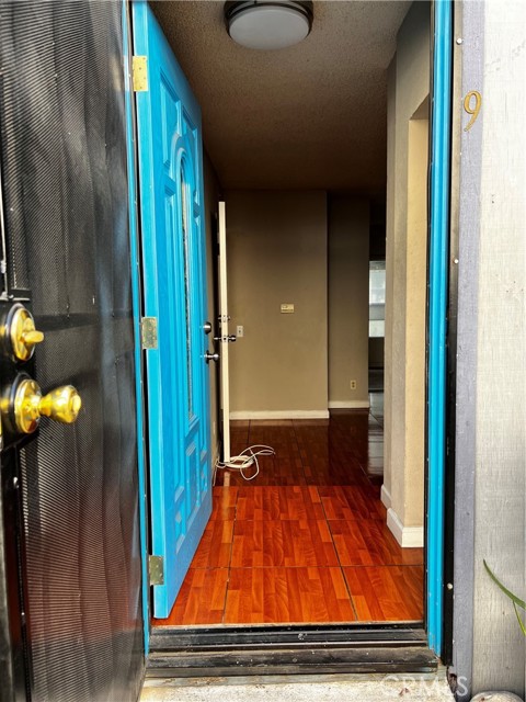 9346 Van Nuys Boulevard, 9 photo 3