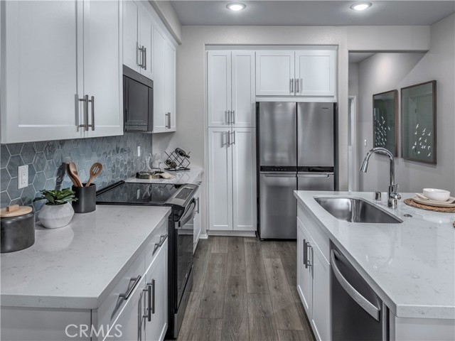 Detail Gallery Image 12 of 14 For 207 Palm Rd, San Marcos,  CA 92069 - 3 Beds | 3 Baths