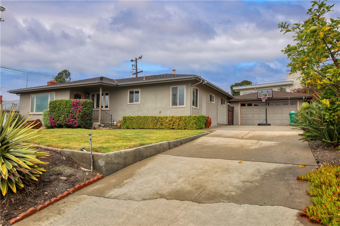 Detail Gallery Image 1 of 38 For 256 Larchmont Dr, Arroyo Grande,  CA 93420 - 2 Beds | 1/1 Baths