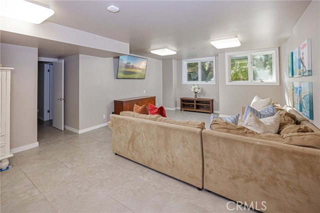 Detail Gallery Image 15 of 58 For 31561 Peppertree Bend, San Juan Capistrano,  CA 92675 - 5 Beds | 3/1 Baths